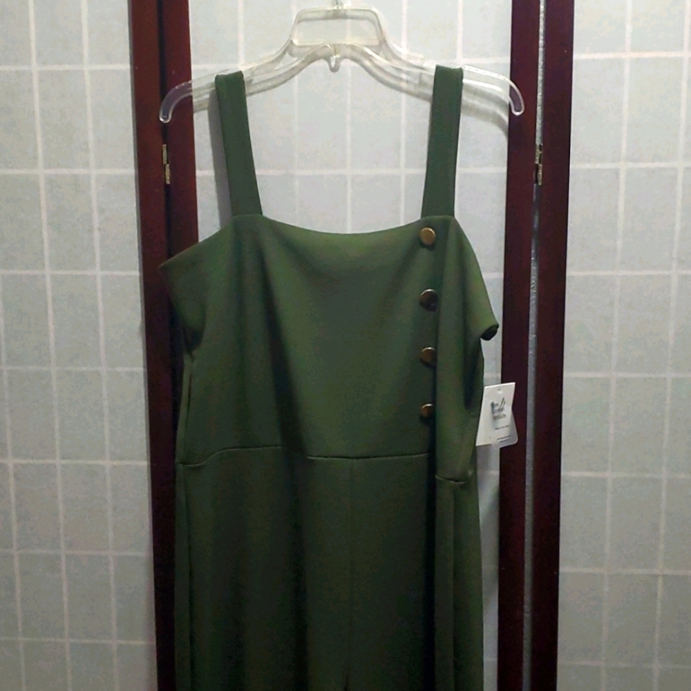 Women's Romper/Jumpsuit w/ Wide Straps & Gold Butt